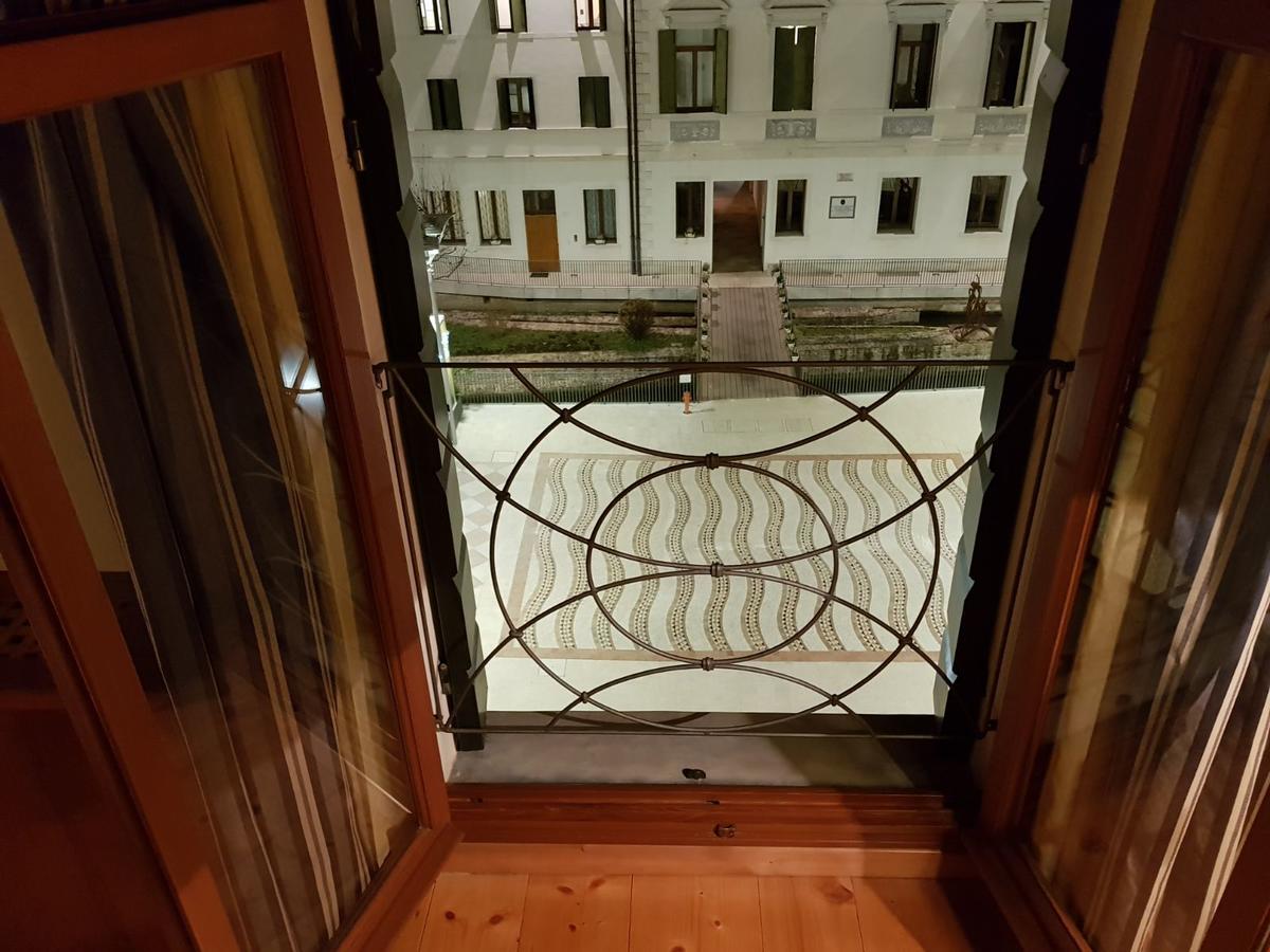 Отель Palazzo Bortolan Тревизо Экстерьер фото